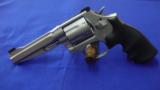 Smith & Wesson Model 686 Plus .357 - 1 of 5