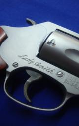 Smith & Wesson Model 60-14 Lady Smith .357 - 4 of 5
