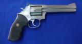 Smith & Wesson Model 686 .357 - 2 of 8