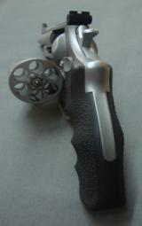 Smith & Wesson Model 629-2 .44 Mag - 6 of 6