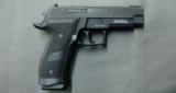 Sig Sauer P226 Tac-Ops .40 S&W - 4 of 5