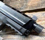 Smith & Wesson M&P9 Performance Center, Vortex Venom - 16 of 17