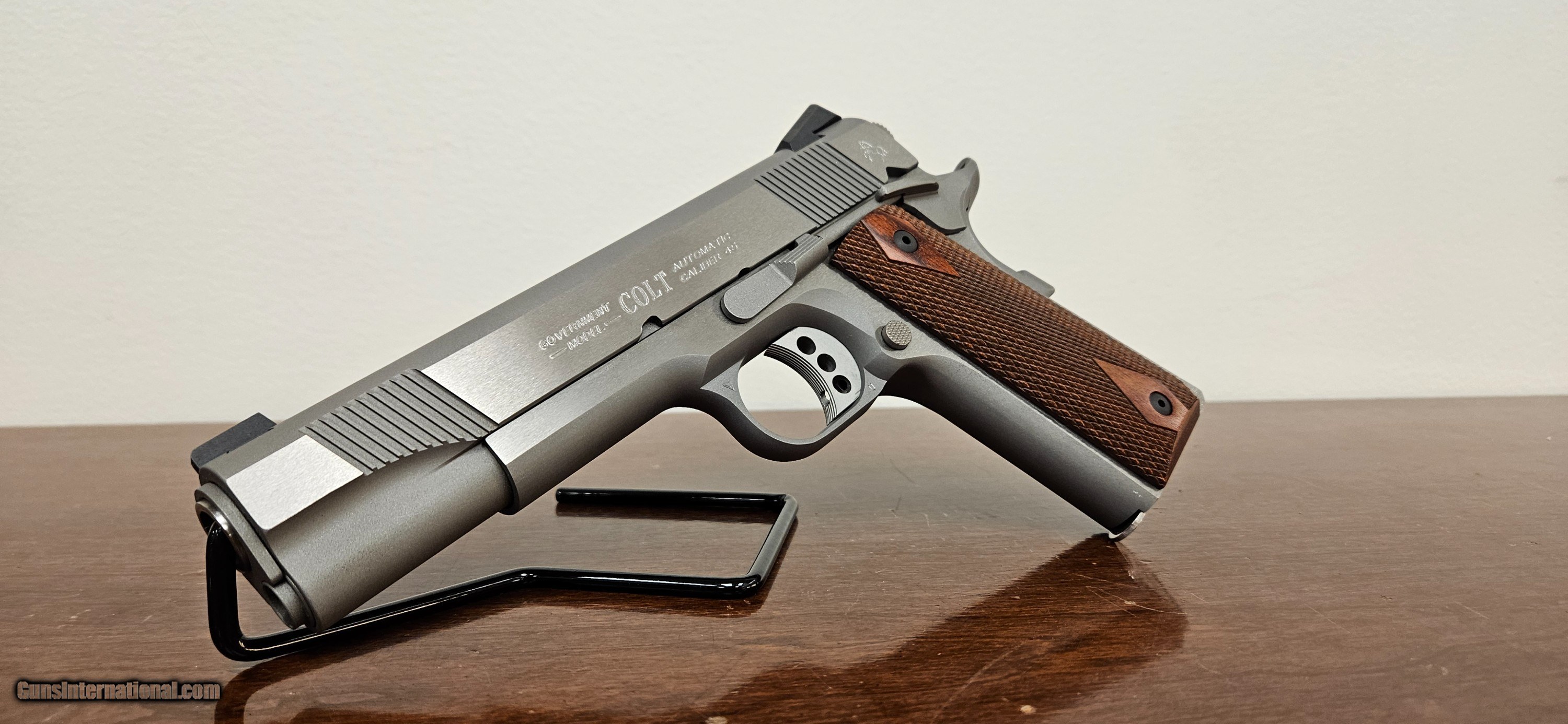 Colt .45 government models　コルト45ガバメント Colt Rail Gun Government Model 45 Auto Cerakote Black For