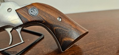 **PRICE REDUCED 2/19/26** Ruger New Model Super Blackhawk .44 Mag 7.5