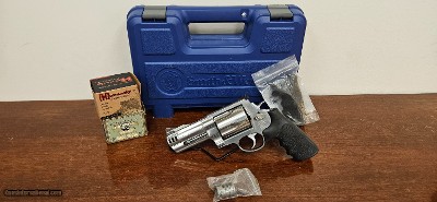 **PRICE REDUCED 9/27/25** Smith & Wesson 500 W/ Box + Ammo