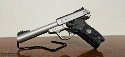 Smith & Wesson SW22 Victory .22LR