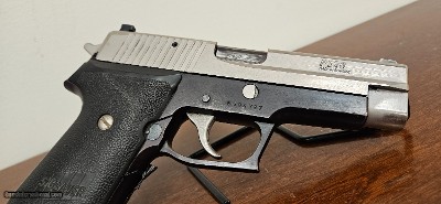 PRICE REDUCED !!!!!2 Tone German Sig Sauer P220 W/ Box + Safariland OWB Holster .45 ACP - Image 5 of 18
