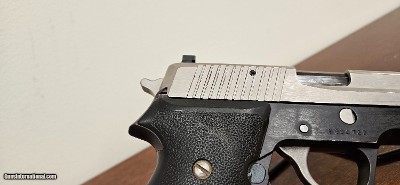 PRICE REDUCED !!!!!2 Tone German Sig Sauer P220 W/ Box + Safariland OWB Holster .45 ACP - Image 4 of 18