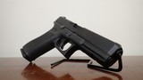 Glock 17 Gen 5 9mm - 14 of 17