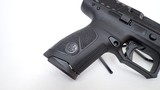 Beretta APX 9mm Like New - 7 of 12