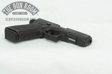 Glock 17 Gen 5 W/ Box + Mags 9mm - 6 of 7