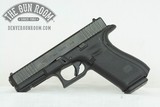 Glock 17 Gen 5 W/ Box + Mags 9mm - 1 of 7