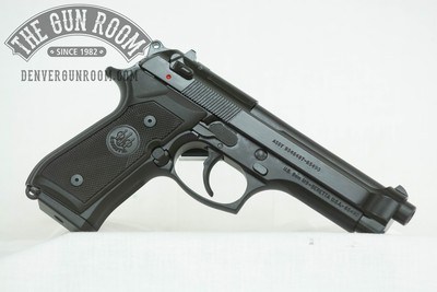 Beretta M9 9mm W/ Box + Extra Mag