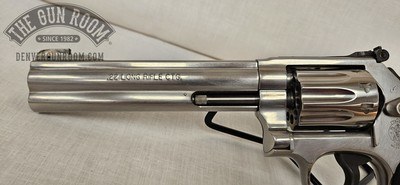 Smith & Wesson 617-6 .22LR - Image 6 of 19