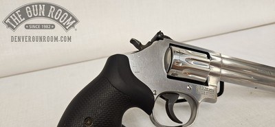 Smith & Wesson 617-6 .22LR - Image 11 of 19