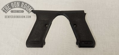 Heckler & Koch P7M13 9mm W/ 6 Mags + Holster + Griffe Grips - Image 20 of 20
