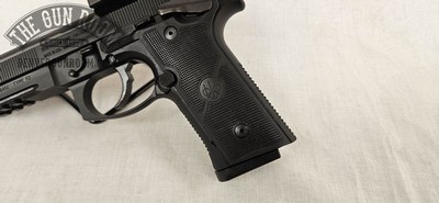 Beretta Type 92 9mm W/ Box, Mags, Holosun - Image 3 of 16