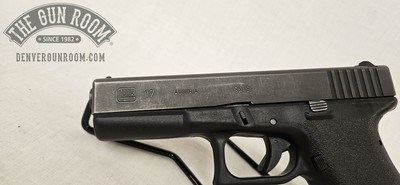 Glock 17 Gen 1 9mm W/ Tupperware - Image 6 of 19