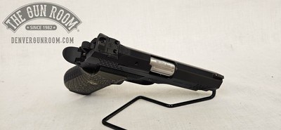 Wilson Combat EDC X9 9mm W/ Bag + Extra Mag - Image 13 of 14