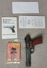 Smith & Wesson Model 41 - 4 of 9