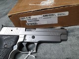 Sig Sauer P226 X5 All Round 9mm in Excellent Condition, with Case and 5 Extra Magazines - 4 of 20