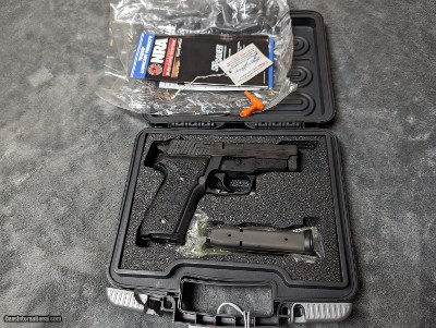Sig Sauer M11-A1 9mm in Excellent Like New Condition