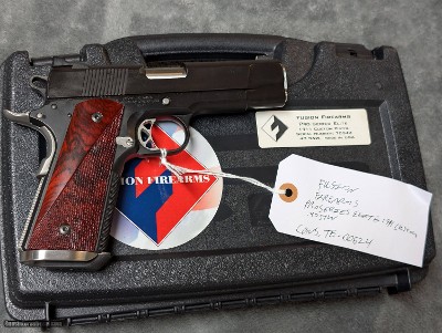 Fusion Firearms Pro-Series Elite Custom 1911 in .40 S&W , Commander Size,in Excellent Condition