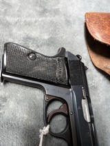 MID WWII COMMERCIAL WALTHER PP IN .32ACP / 7.65 BROWNING IN VERY GOOD CONDITION WITH HOLSTER - 17 of 20