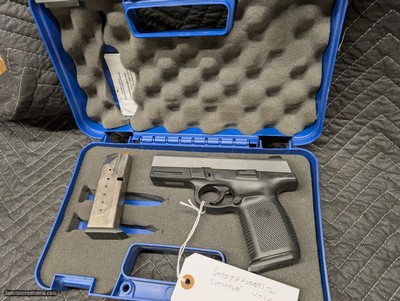 SMITH & WESSON SW40VE .40 S&W, 4
