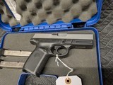 SMITH & WESSON SW40VE .40 S&W, 4