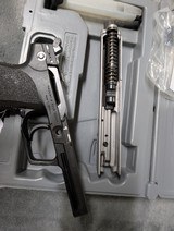 STAINLESS HECKLER & KOCH 9MM USP WITH JET FUNNEL, THREADED BARREL, NON THREADED BARREL AND MATCH WEIGHT - 18 of 20