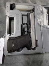 STAINLESS HECKLER & KOCH 9MM USP WITH JET FUNNEL, THREADED BARREL, NON THREADED BARREL AND MATCH WEIGHT - 19 of 20