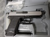 STAINLESS HECKLER & KOCH 9MM USP WITH JET FUNNEL, THREADED BARREL, NON THREADED BARREL AND MATCH WEIGHT - 3 of 20