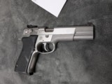 SMITH & WESSON 4006 PERFORMANCE CENTER IN EXCELLENT CONDITION - 15 of 20