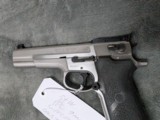 SMITH & WESSON PERFOMANCE CENTER PPC MODEL 9MM
WITH 5