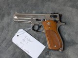 SMITH & WESSON MODEL 39-2, 9MM WITH 4