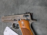 SMITH & WESSON MODEL 39-2, 9MM WITH 4