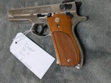 SMITH & WESSON MODEL 39-2, 9MM WITH 4