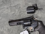 TAURUS MODEL 992 TRACKER .22LR /.22 MAGNUM CONVERTIBLE REVOLVER WITH 4