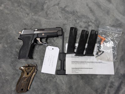 SIG SAUER P226 EQUINOX IN .40 S&W IN VERY GOOD CONDTION