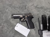 SIG SAUER P226 EQUINOX IN .40 S&W IN VERY GOOD CONDTION - 17 of 20 SIG SAUER P226 EQUINOX IN .40 S&W IN VERY GOOD CONDTION - 17 of 20