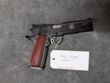 FULL SIZE SMITH & WESSON PERFORMANCE CENTER 1911 IN .45 ACP, IN EXCELLENT BARELY USED CONDITION - 2 of 20