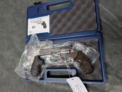 LIKE NEW IN BOX COLT KING COBRA TARGET .22LR WITH 4.25