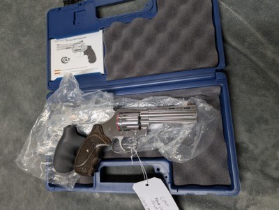LIKE NEW IN BOX COLT KING COBRA TARGET .22LR WITH 4.25