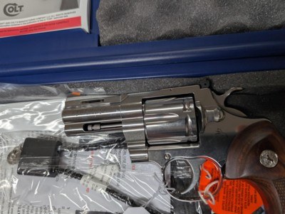LIKE NEW IN BOX STAINLESS COLT PYTHON .357, WITH 3