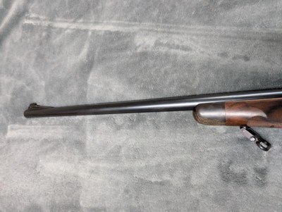 W.A. SUKALLE GUNMAKER, TOM SHELHAMER STOCKMAKER CUSTOM ENFIELD IN .375 H&H ENGRAVED BY MCTEER & AGEE FOR DR RUSSEL C SMITH - Image 6 of 20