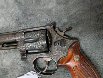 LANCE KELLY ENGRAVED S&W 25-5 .45 COLT IN VERY GOOD CONDITION - Image 7 of 20