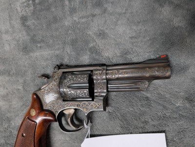 LANCE KELLY ENGRAVED S&W 25-5 .45 COLT IN VERY GOOD CONDITION - Image 15 of 20