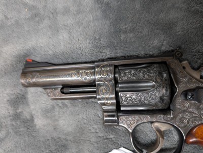 LANCE KELLY ENGRAVED S&W 25-5 .45 COLT IN VERY GOOD CONDITION - Image 6 of 20