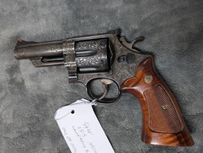 LANCE KELLY ENGRAVED S&W 25-5 .45 COLT IN VERY GOOD CONDITION - Image 5 of 20